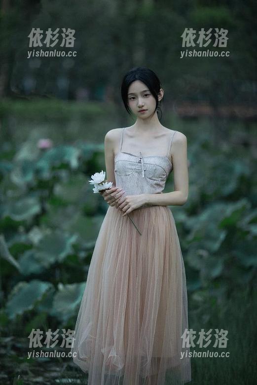 绮梦摄影-蔡蔡 绮梦摄影 - 原图中的蔡蔡:探索她的自拍世界,感受独一无二的艺术气息