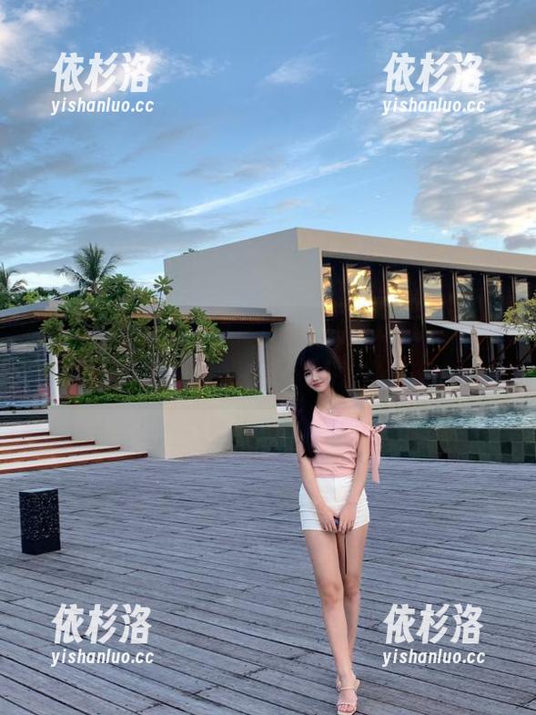 美媛馆-Cris_卓娅祺 美媛馆 - 别拿我的白色写真合集和Cris_卓娅祺的比,我们根本不是一个档次的!