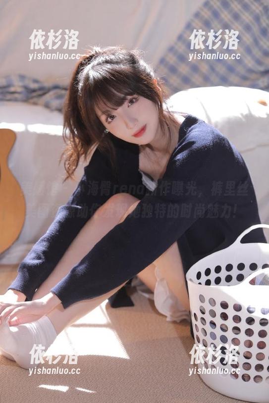 美媛馆-小海臀rena 美媛馆 - 小海臀rena新作曝光,裤里丝美图资源助你发现她独特的时尚魅力!