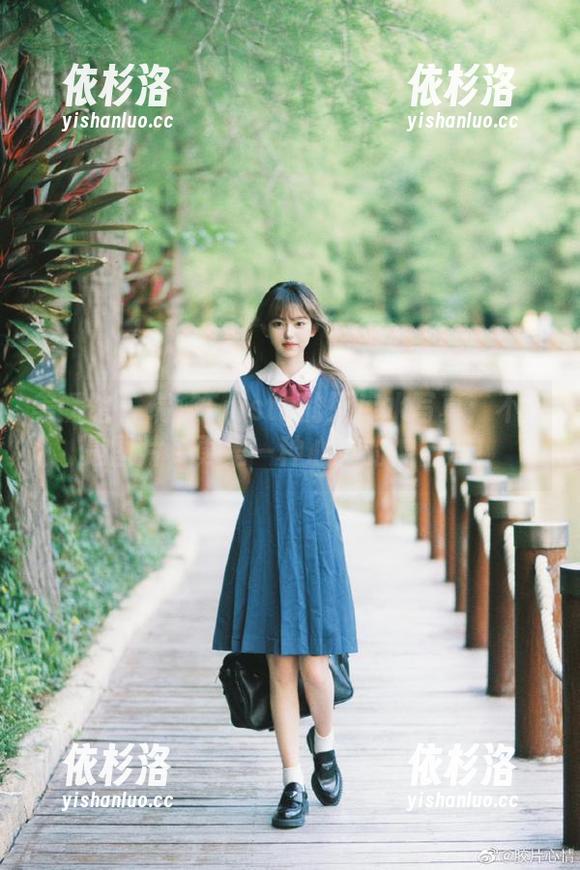 美媛馆-瑞莎Trista 美媛馆 - 瑞莎Trista的死库水写真:不仅是图片,更是一种心灵的冲击波!