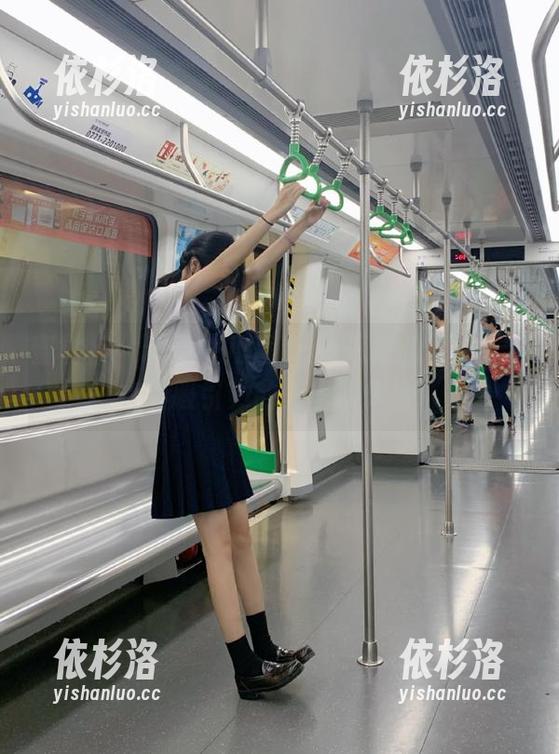 蜜桃社-桃乃香Tina 蜜桃社 - 感受桃乃香Tina短裙的优雅,极具吸引力的美图新作品