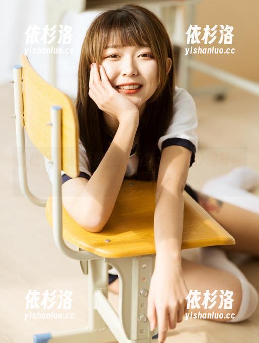 蜜桃社 - 最新搞笑作品集：雪飞校园写真，让青春与笑声同飞翔！
