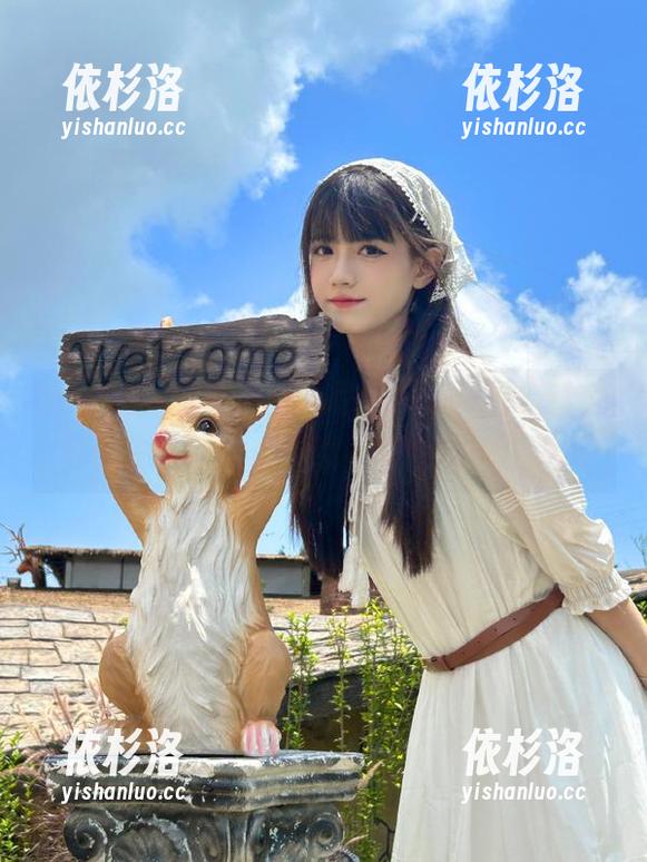 袜啵啵-熊熊 袜啵啵 - 熊熊的板鞋写真合集:做自己,调侃生活的每一个瞬间都在镜头下重现