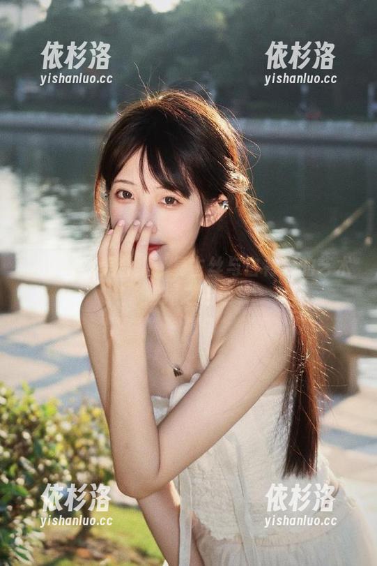 袜小喵 袜小喵精美合集:复古丝与白衬衫的艺术碰撞之精选