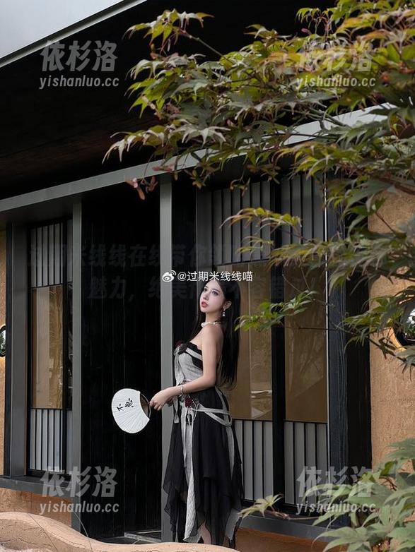 过期米线线 过期米线线在线带你领略黑纱美图的神秘魅力,绝美作品不容错过!