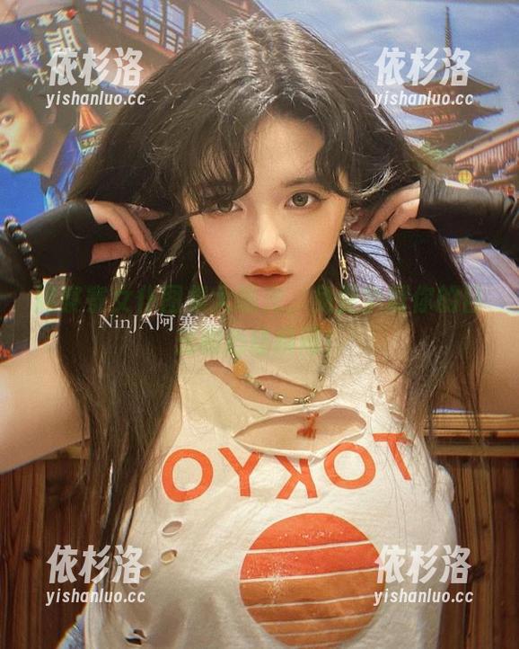 阿寨寨 阿寨寨女仆图集大曝光,免费争取你的目光和心动瞬间!