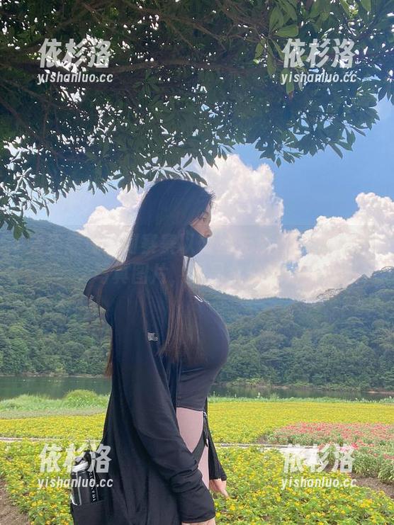 阿寨寨 完美展现:阿寨寨以蕾丝元素打造的高清写真图片,尽显女性魅力