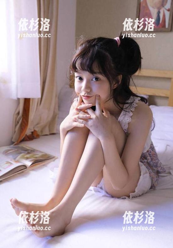 青豆客-谭晓彤 青豆客 - 谭晓彤少女风格写真图包:无限资源让你大开眼界