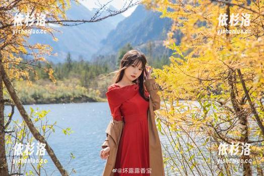 香草喵露露 香草喵露露的精美写真集分享,黑丝皮衣演绎魅力非凡