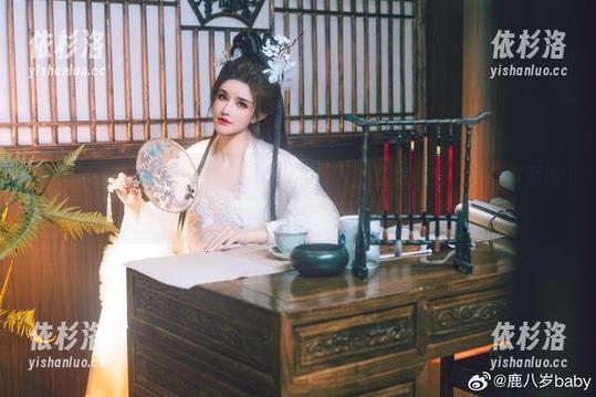 鹿八岁baby 尽情享受私拍图包中“鹿八岁baby”的空姐风格,带给你无垠的视觉享受与美好记忆!