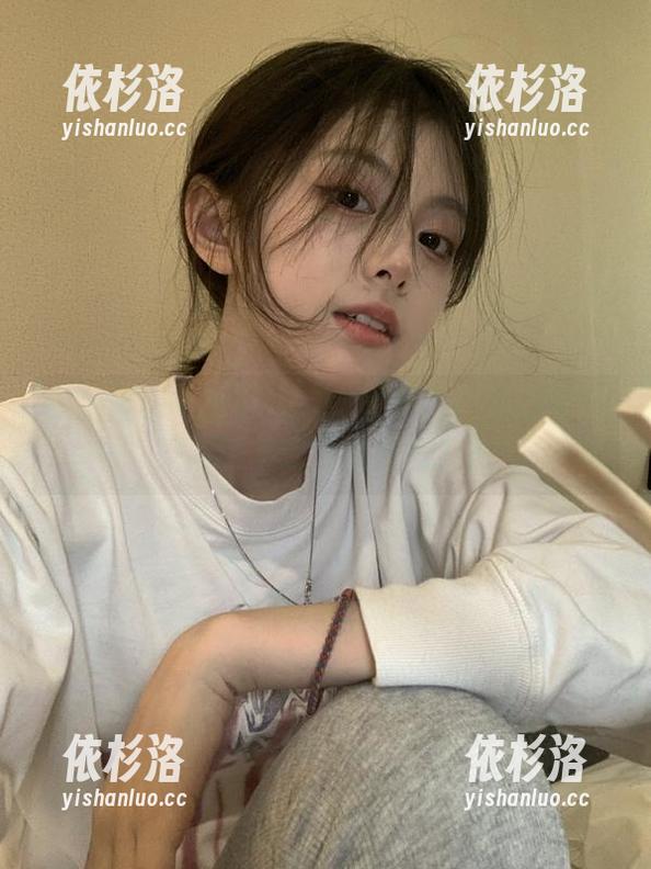 黑猫猫ovo 黑猫猫ovo的浴室写真故事:在图册中感受清新与艺术的完美交融